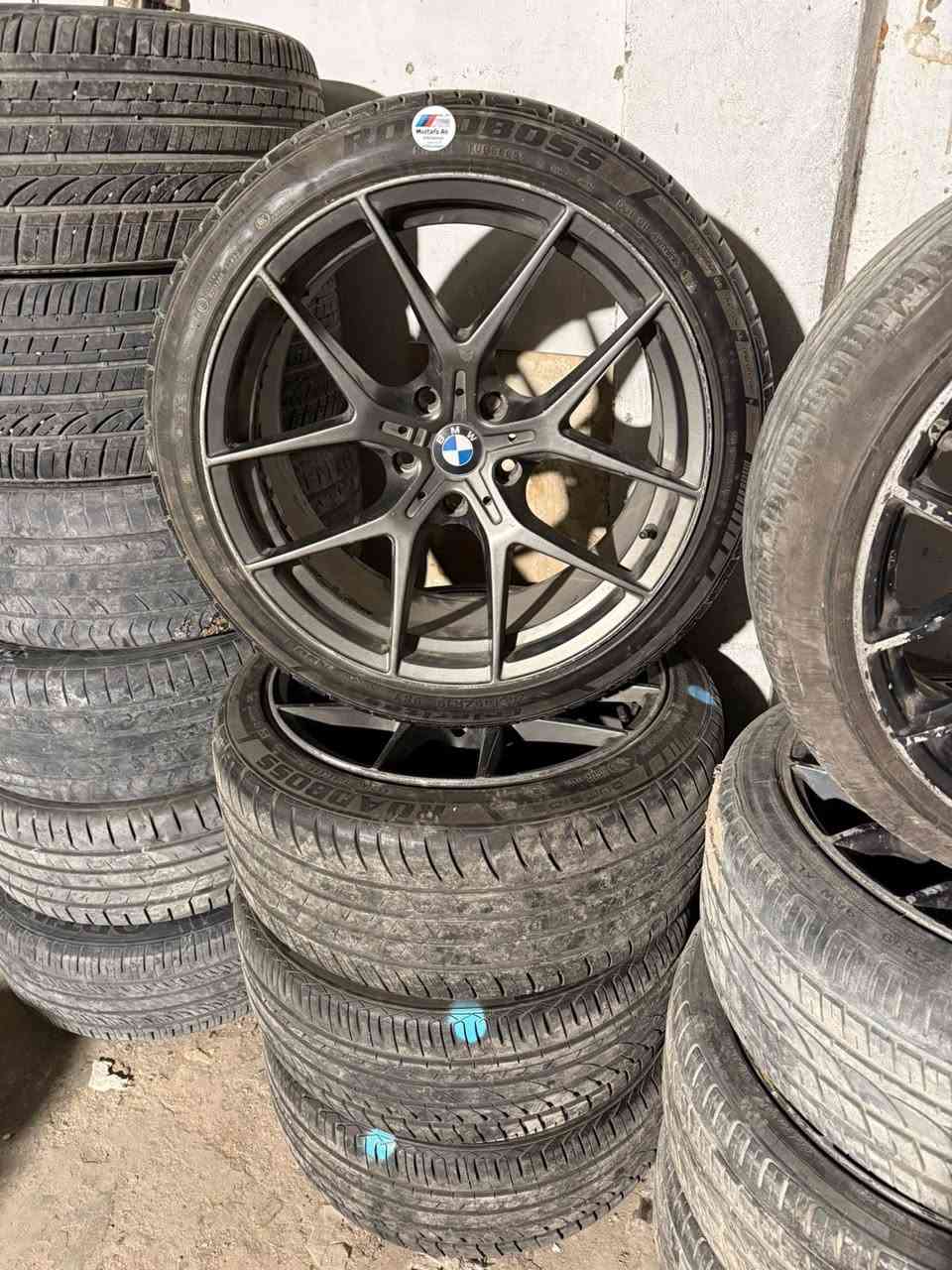 تخم ويل حاويه حجم ١٩ توسايز 

*********** مصطفى 
*********** محمد 

عنوان المخزن بغداد العامريه 
توصيل موجود
