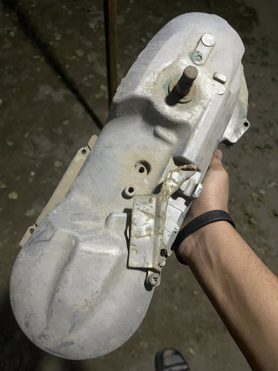 سلام عليكم  غراض تفصيخ بس كفرات مال ثعلب البقيه مال عصفوريه 60 مكاني بغداد الكاضميه
الكصه وكفرات رايدهم ب20 الكصه مابيه شي بس اصبغه وهاهيه بس
 الصفاح تعبانات 
كلجات مال عصفوريه هنه والقايش ب15 
قبق كلج بس تنضيف يرادله ب 6 
مروحه 2
ويل خلفي ب7 
رقمي ***********
