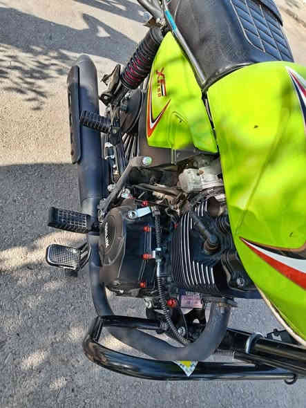 السلام عليكم دراجة سونك موديل ٢٥ كفاله عامه 
ورق سكنر بصمه عدد٢ تشغيل عن بعد دشبول إلكتروني
تاير جوبلس العنوان العماره حي الجامعة السعر مليون 
  وبيه مجال بصيط  رقم ☎️ ***********
