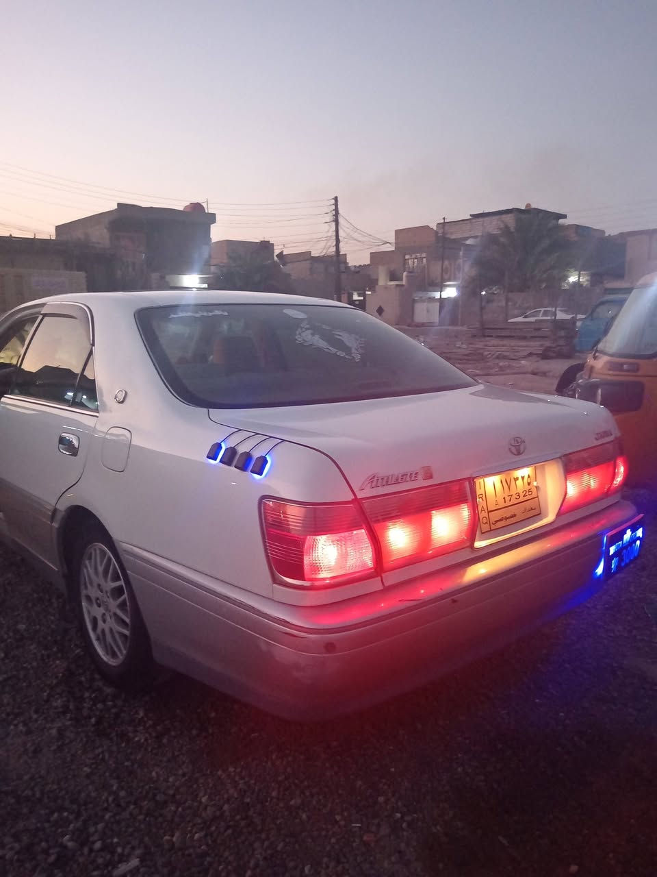 السلام عليكم ملكه جديده كصتين تخم تاير باتري جديد صدر جديد تبريد شغال مكينه دي فور الكبير مري شفط استرين كهربائي سستم صوت فول ***********
مكاني كربلاء.... السعر 32 وبيها مجال حك الجيه
