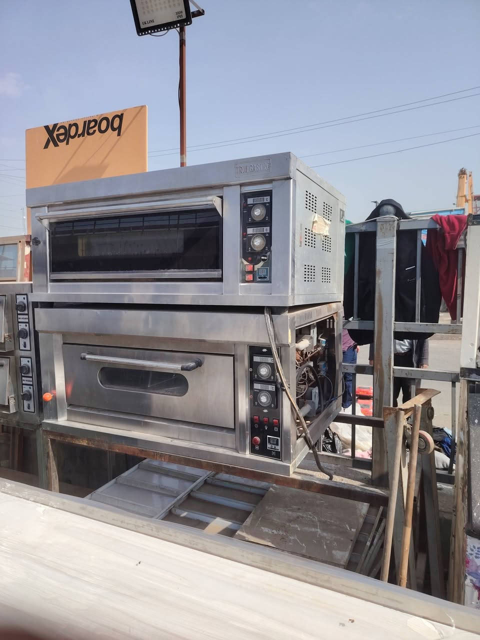 سلام عليكم
مستعدون لتجهيز المطاعم والكافيهات والفنادق
بيع وشراء جميع الأغراض المستخدمه
سيد مصطفى ***********
