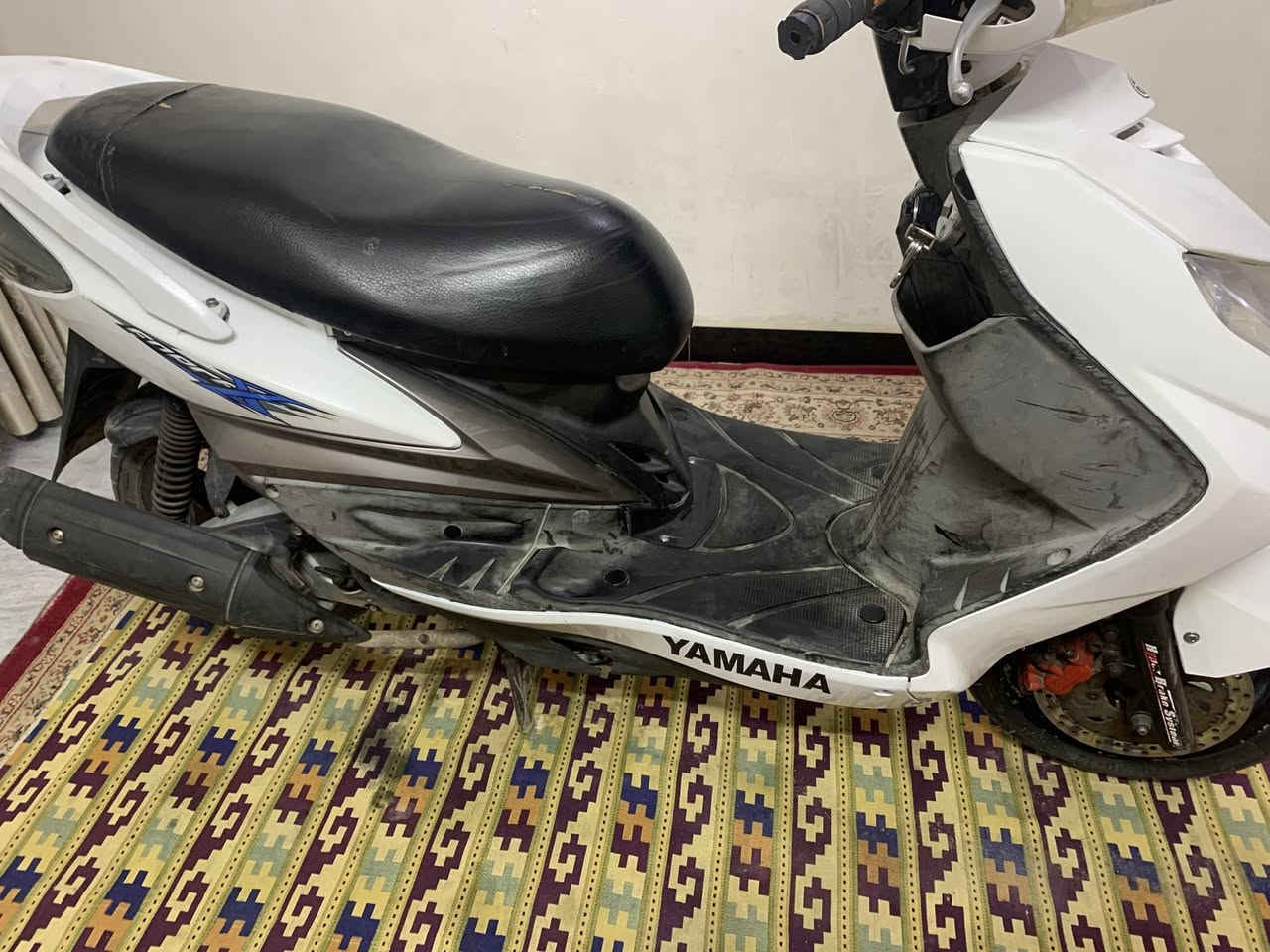 السلام عليكم دراجه سكنس فحل للبيع كابريتر كلها شغاله نكره سلف كامله مكينه ناعمه خير من الله السعر 450 مكاني بغداد الخطيب تواصل *********** فقط وتساب اتصل
