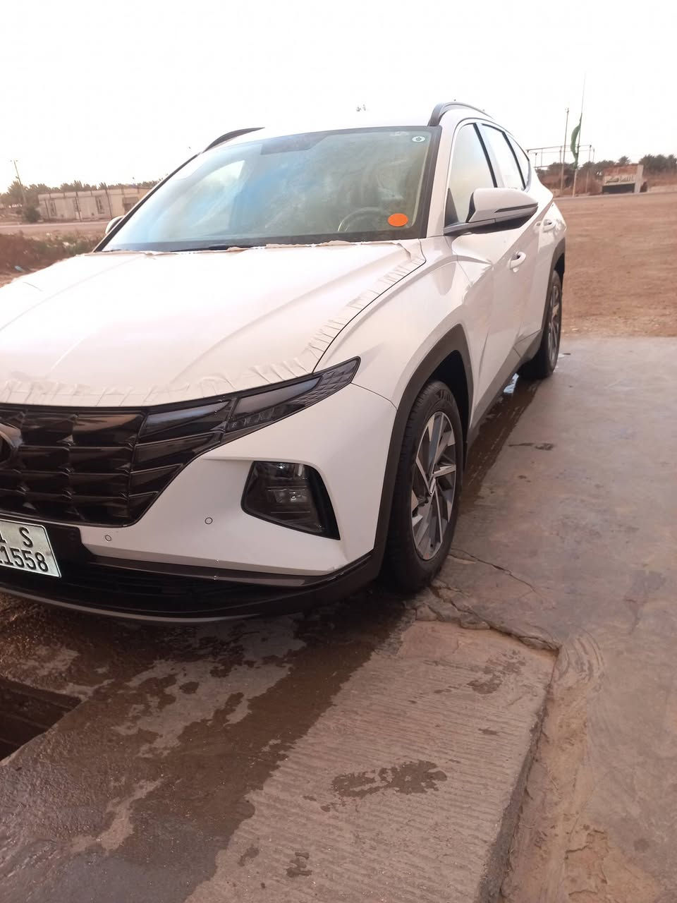 السلام عليكم للبيع هونداي توسان2023 مواصفات فول عدا البنوراما شاشة دجتل داخل كريمي لسيارة جديدة بوضع الشركة ماشية 54 مرقم بغداد تحويل مباشر هزة ورقم جدد خالية من الصبغ والتبديل والتعديل فقط رصعة بلباب الخلفي ع وضعها مدوشمة ونظيفه كلش مكاني بصويرة والسعر205 للستفسار ***********-***********
