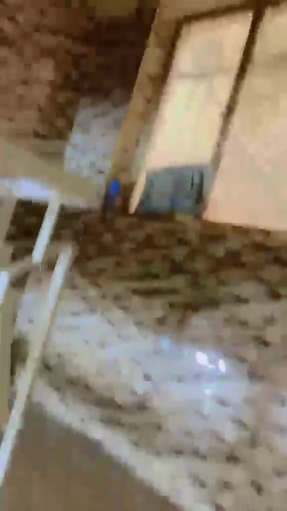 السلام عليكم
دار 🏠 المساحه ٢٠٠م طابو صرف العبيدي شهداء الأولى خلف مطعم العائلة طابق ونصف استقبال وهول ومطبخ وغرفه وصاله درج وصحيات الطابق الثاني غرفتين منام وصحيات سطحين بي الاستفسار اوالاتصال على الرقم ***********

اداره مكتب الهدى للعقار العنوان بغداد العبيدي شهداء الأولى شارع المحافظ قرب رحيم المضمد
