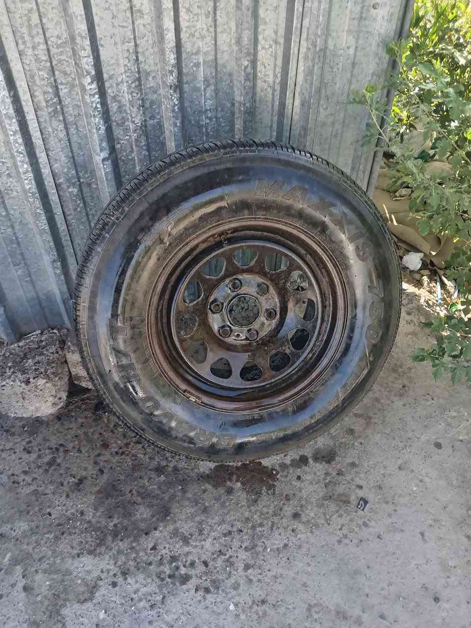 البيع سبير تاهو سعرى ٥٠ الف ماكان أربيل ***********
