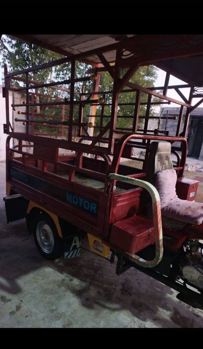 سلام عليكم للبيع طرطوره ام الطير 2022 مرقمه تحويل مباشر جاهزه مجهزه وعلفحص السعر 3ملايين وبيها مجال للشراي للاتصال ***********
