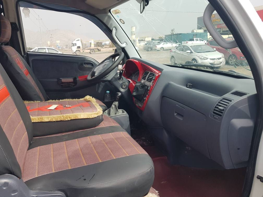 مه كينه 2700
موديل 2012
له سه ر ساخى بوياخه 
بى ليدرانه
هه مو شتى به شه ره 
*********** رانية, السليمانية
