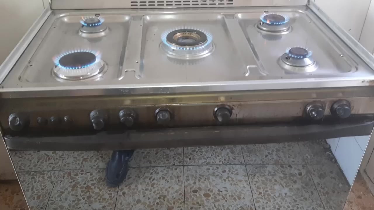 ورشة الضياء لتصليح الطباخات لدينا خدمة تصليح في المنزل واتساب ***********
