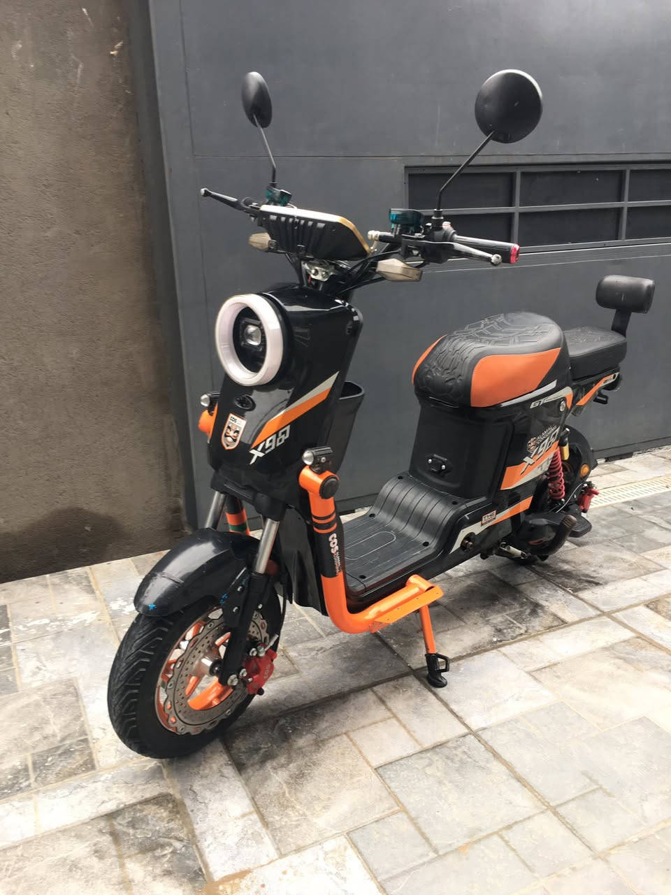 سلام عليكم
X900
دراجة اخت الجديدة نظيفة ومرتبة بطاريات مكفولات  
السعر 375 وبيها مجال للشراي اي استفسار خاص


**إذا كنت صاحب هذا الإعلان وتريد حذفه لأي سبب، رجاءا أرسل رسالة إلى الدعم الفني**