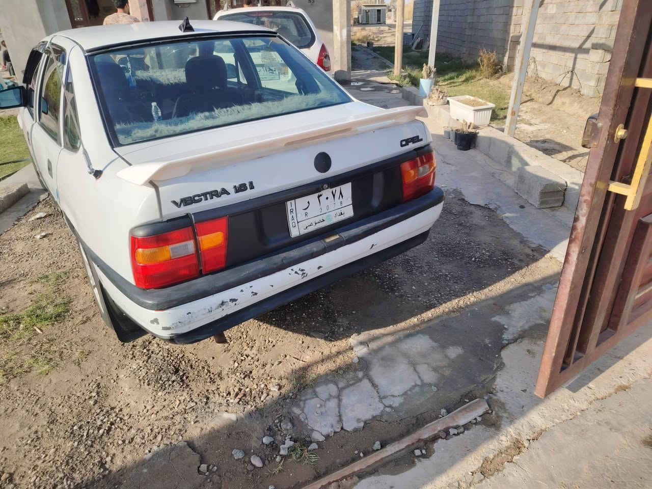 اوبل فكترا موديل ٩٢ مكفوله من صبق وضربه فقط هلال الخلفي كهربائيات كلها شغاله شاشه جديد زنون جديد +تخم تاير صدر امامي خلفي قبل سبوع مشتغلهن   (((٣٥))) وبيها مجال قليل للطيبين  ***********   المكان الانبار الفلوجه  منطقت السجر
