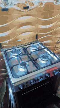 اغراض نظيفه جدا تخم 8مقاعد تركي ثقيل طباخ ميديا اربع عيون جديد بعده ميز طعام مع اربع كراسي مكان بغداد الدوره شارع ستين اي استفسار ***********
