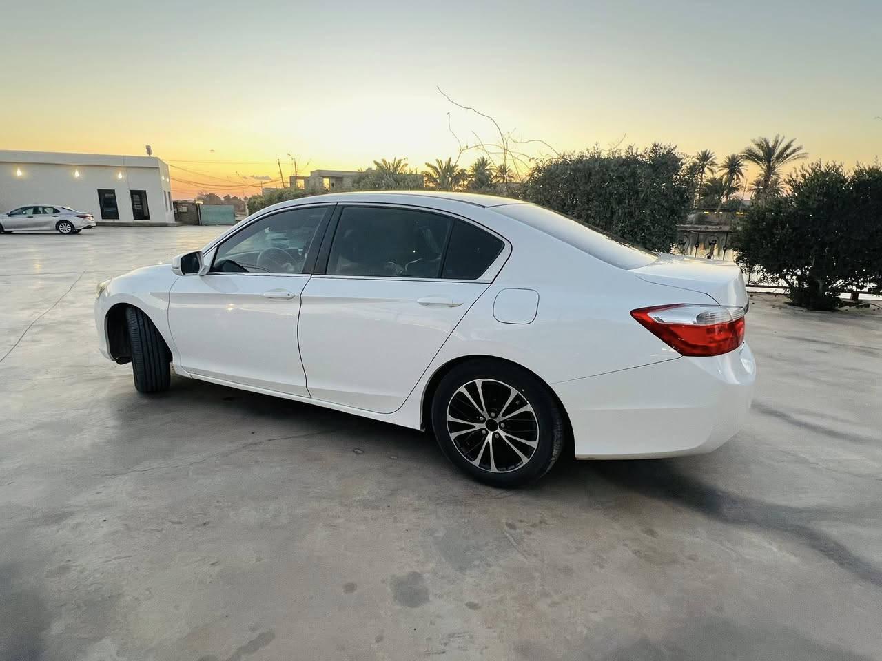 السلام عليكم هوندا اگورد. للبيع 
موديل 14 مسجلينها بل سنويه 13
السياره. احلى من الصور 
محرك كير شرط. تخكم تاير  اربعه صار ساعتين من شديتهن 
صدر نص عمر. تبريد شغال  
السياره ماشاء الله حيل كاعده وحلوه ماعايزها شي.  السعر المطلوب 140 وبيها مجال شي قليل  الاستفسار الاتصال على الرقم  ***********
