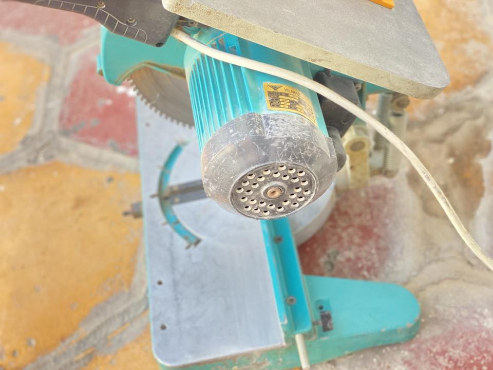 كتر للبيع جديد غير مفتوح مكانه نجف القرص جديد مصارله شهر ***********     350 الف
