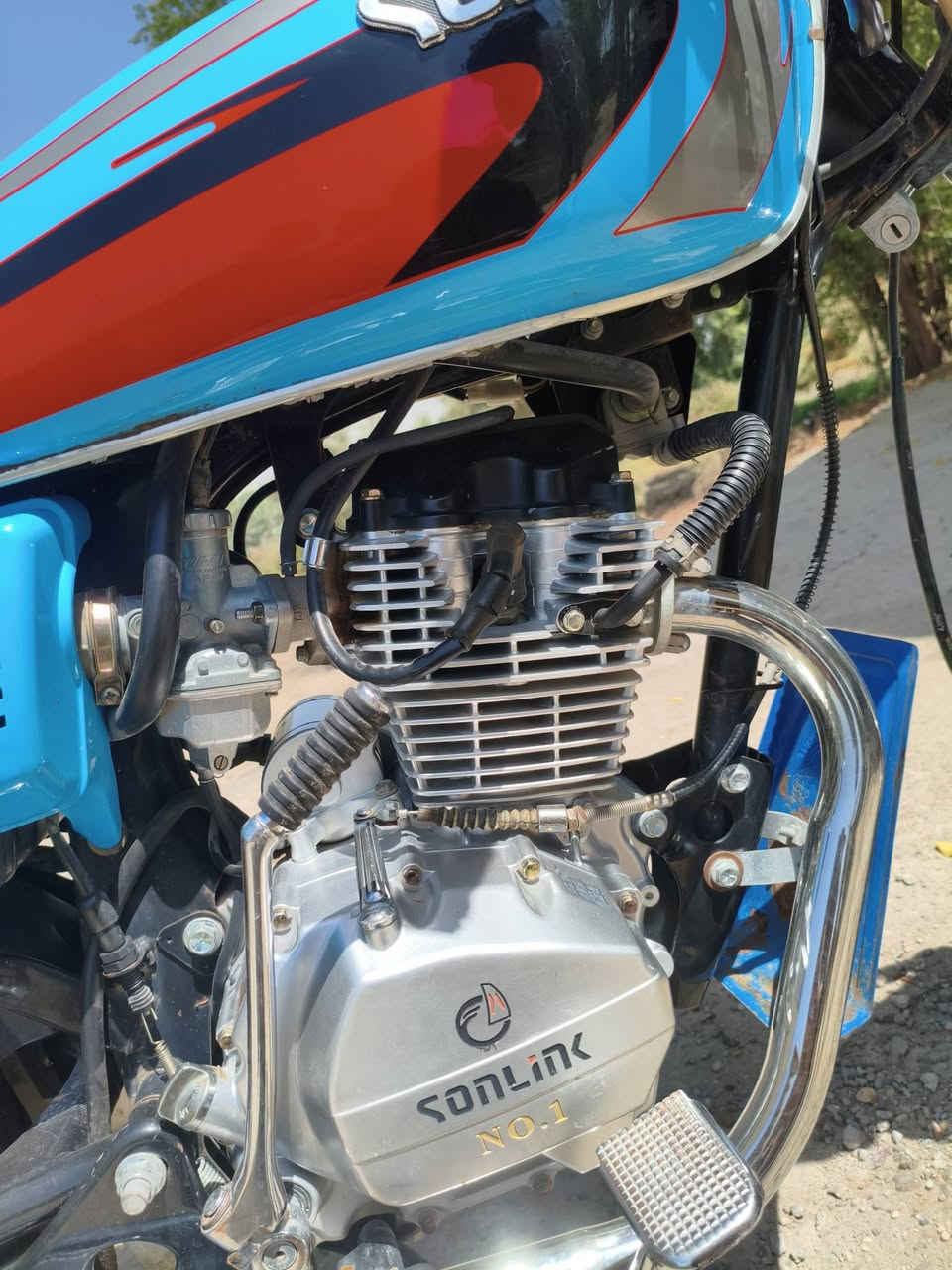 السلام عليكم سيفان 23كفالة عامة بلادية وضع شركة مال جناي اوراق اصولي شرط ترقيم تايرات جدد شخط مابيه نظافة 25 سعر 700وبيه مجال شراي اتصل 
***********
