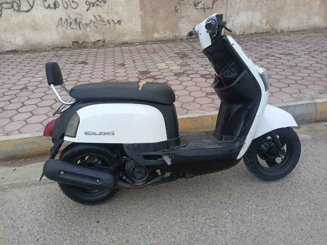 السلام عليكم ماكس بوليسي للبيع دراجة خير من الله نكره سلف هندر شغال السعر 350 المكان كوت داموك ***********
