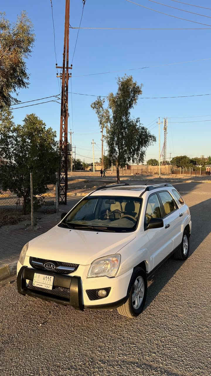 اسبورتج 2010 خليجي سعودي استيراد خاص مكفوله كفاله عامه فقط المحرك مبدل ابلادي على ايد وحده✅
 فتحت سقف🔥
شاشه كبيره🔥
نظافه 100‎%‎🔥
تحويل ثاني يوم✅
دواخل بيجي🔥
هواي مواصفات بعد بيها
عنوان السياره كركوك✅
123 ورقه 🔥
***********📲
