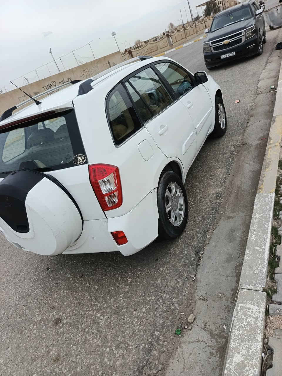 السلام عليكم تيكو للبيع موديل 2013رقم جديد إنكليزي باسمي السياره مكينه وكير بالكارتونن حداديه جديده تخم تاير كهربائيات كلها شغاله بلاديه تبريد عالسويج اخوان السياره بجمهه كله كبس السياره فقط بيهه طخه بالجاملغ الخلفي وبيهه رشات صبغ قليله العنوان كربلاء السعر 48
رقم الهاتف ***********
***********
