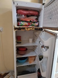 ثلاجه للبيع مستخدمه تجميد فوول السعر ١٥٠ للاتصال 07821607986