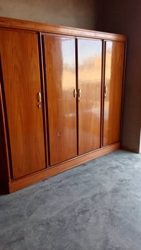 اخوان يوجد كناتير ابو 4 جديد مامستخدم السعر 300وبيه مجال الاستفسار عن ...