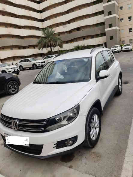 VW Tiguan 2013
للبيع وكالة العراق مكفولة من الصبغ 
المواصفات 
تبريد قطعتين 
حساسات خلفية
كير ومحرك والصدر بحالة جيدة جدا
السعر 11500$
وبيها مجال بسيط حك الجية 
المكان بغداد
***********
