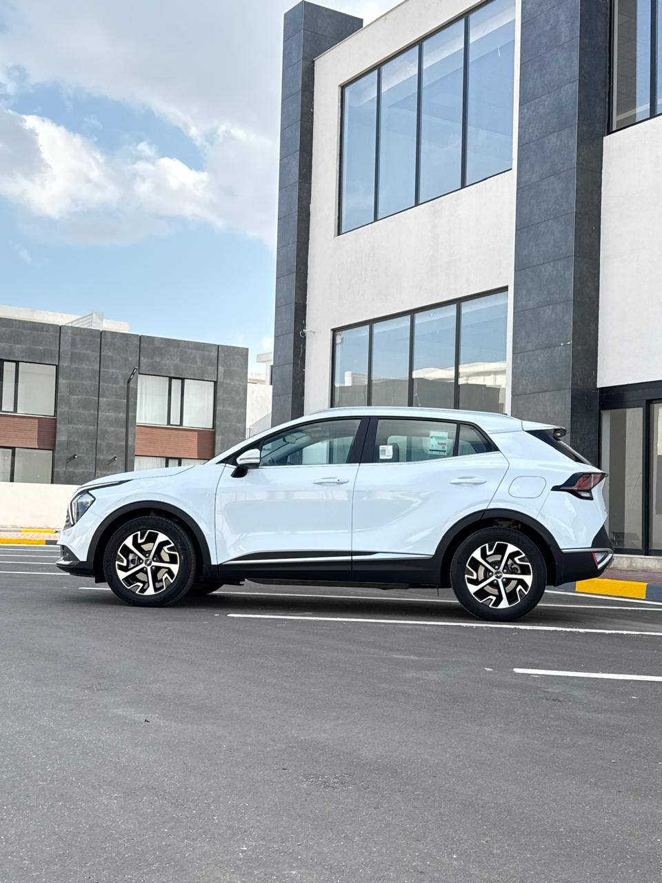 كيا سبورتج 2025
خليجي كفاله عامه ماشيه ٦٠٠٠الاف رقم اربيل تحويل او وكاله 
مواصفات عاديه بصمه سياره بوضع الزيرو للبيع فقط السعر ٢١٨ للاستفسار ***********عنواني بصره
