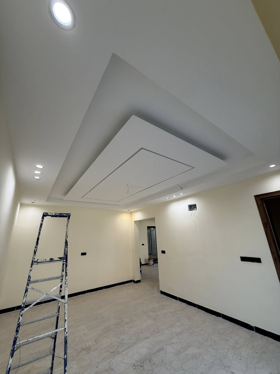 عمل كافة الأصباغ والديكورات 🎨

‭
***********
***********

📍موقع العمل - ابو غريب

