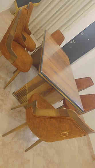 ميز طعام تركي زان ٦ كراسي اخو الجديد ب٤٠٠ قفل 🔐 ماخذي ب٧٥٠ الف الشراي يتصل ع رقم ***********
