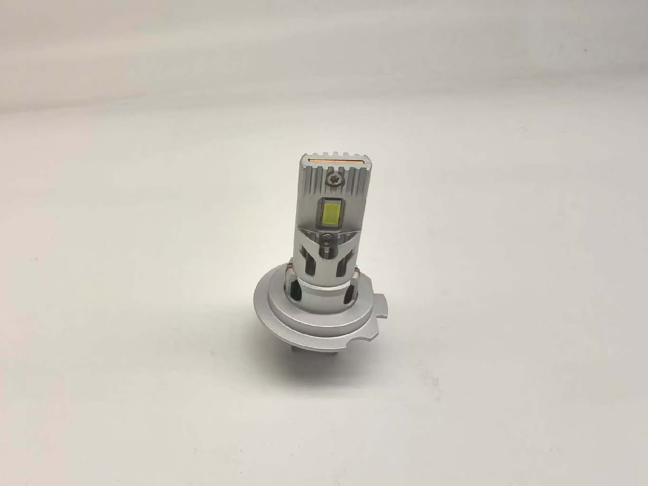 LED headlights for cars


**إذا كنت صاحب هذا الإعلان وتريد حذفه لأي سبب، رجاءا أرسل رسالة إلى الدعم الفني**