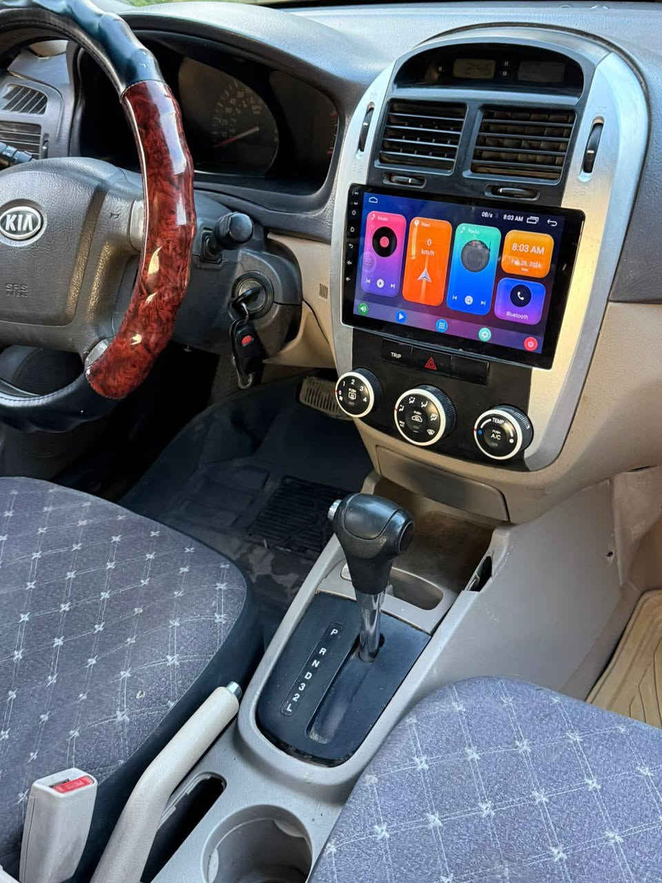 سبكترا للبيع موديل ٢٠٠٩ رقم بابل انكليزي مشروع وطني سنويه لل ٣٠  مصفره هيئه وغرامات  هزه جديده  تحويل مباشر  مكينه وكير بحاله جيده  كهربائيات كله شغاله  تبريد شغال سعر ٧٠ وبيه مجال بسيط المكان بابل  الاتصال ***********
