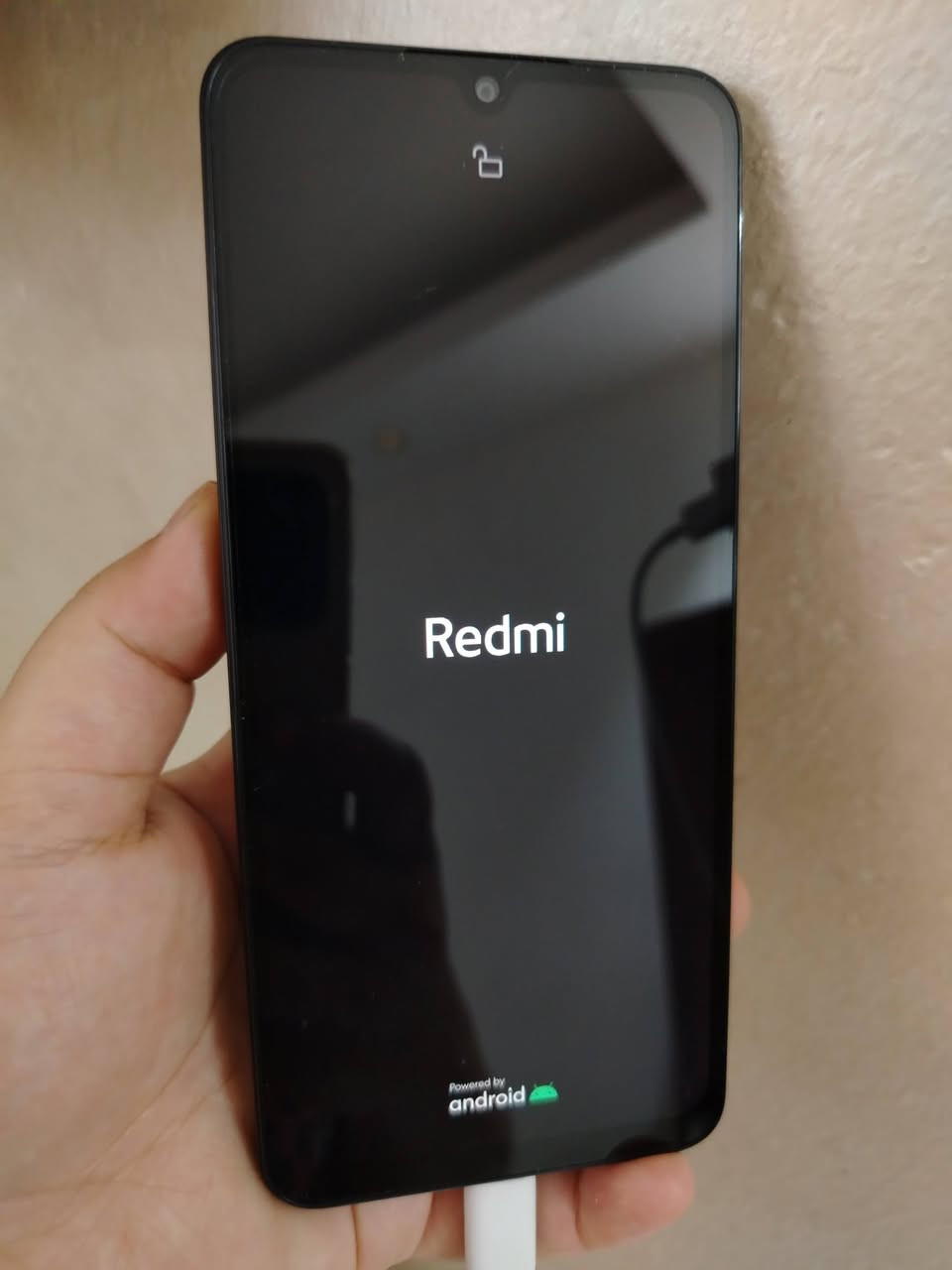 Redmi 14C، ويظهر على الملصق رقم الموديل 2409BRN2CC، كما أن السعة المكتوبة هي:
الذاكرة العشوائية (RAM): 8 جيجابايت
التخزين الداخلي: 256 جيجابايت
اللون: أسود
المواصفات الرئيسية للجهاز:
الشاشة: 6.88 بوصة LCD بدقة HD+ ومعدل تحديث يصل إلى 120 هرتز.
المعالج: MediaTek Helio G81 Ultra.
الكاميرا الخلفية الرئيسية: 50 ميجابكسل.
الكاميرا الأمامية: 13 ميجابكسل.
البطارية: 5160 ملّي أمبير.
الشحن: 18 واط عبر منفذ USB-C.
البصمة: مدمجة مع زر التشغيل الجانبي.
منفذ السماعات: 3.5 ملم موجود.
السعر ٢٠٠ وبي مجال 
بغداد حي العامل شارع 30 الاتصال *********** 
***********
