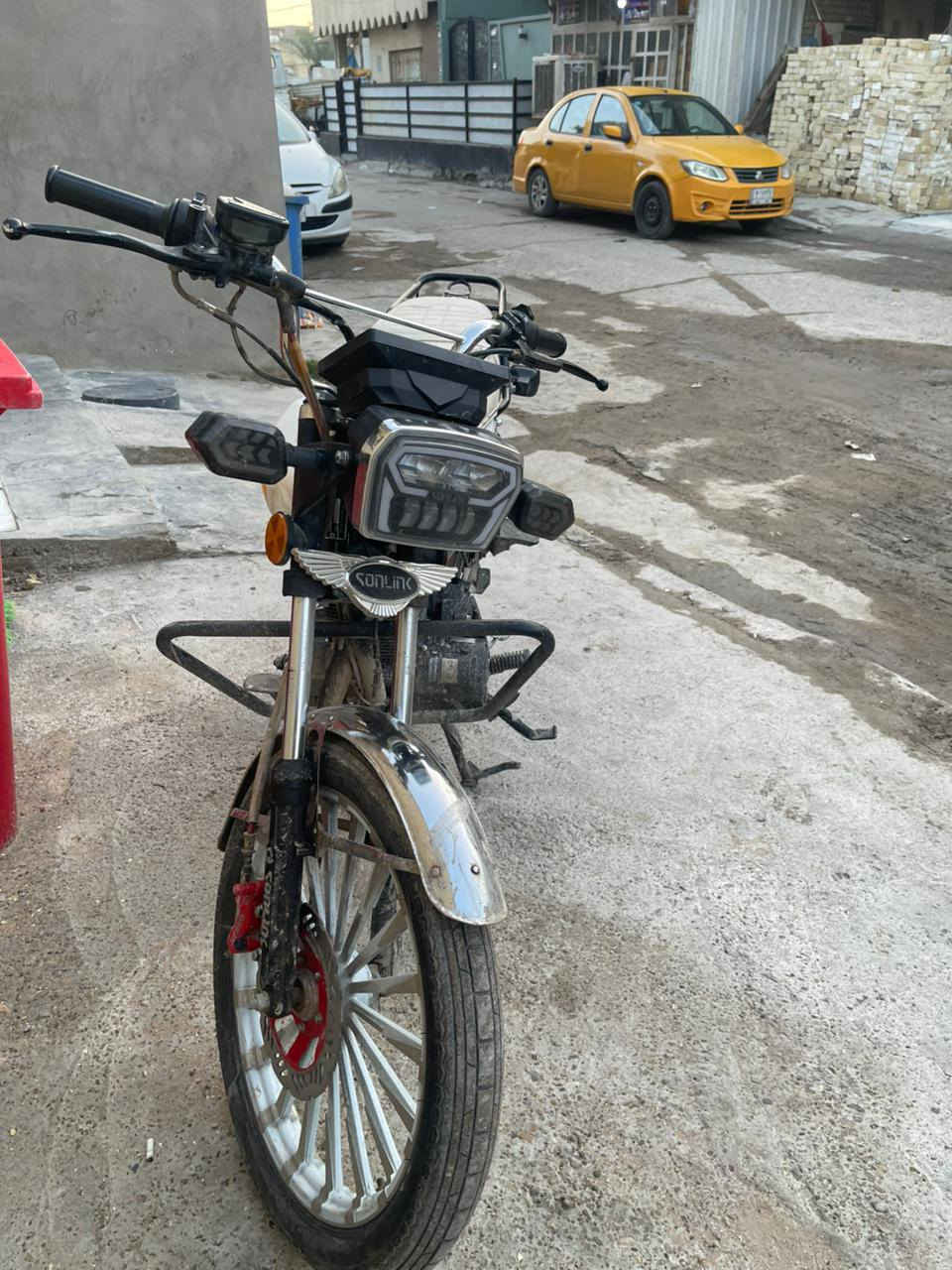 سونك موديل 25 مكينه مكفوله كهربائيات كامله سعر 600 وبيه مجال مكان مشتل بغداد ***********
