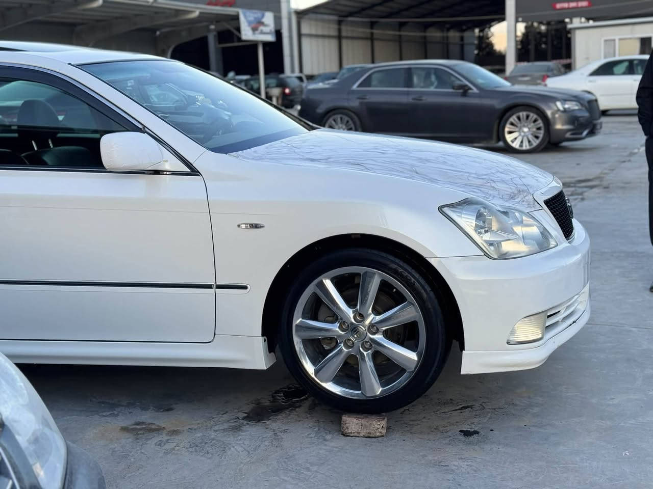 بەناوی خودای گەورە  
شاهینە ساخ فول مواسەفات جڵدو سڵایدو هیتەر سەیارەکە کامل جایزە ساردی وگەرمی برێک هەموو گیانی مەزبوت  سەیارەکە بێ بۆیاخە  بێ چاڵ بێ شوخت چوار ویلی دینگەی. ئیستیلی لەژێرە سفر سفر  کامل فۆڕمیگا سوری بیلاد 
***********
