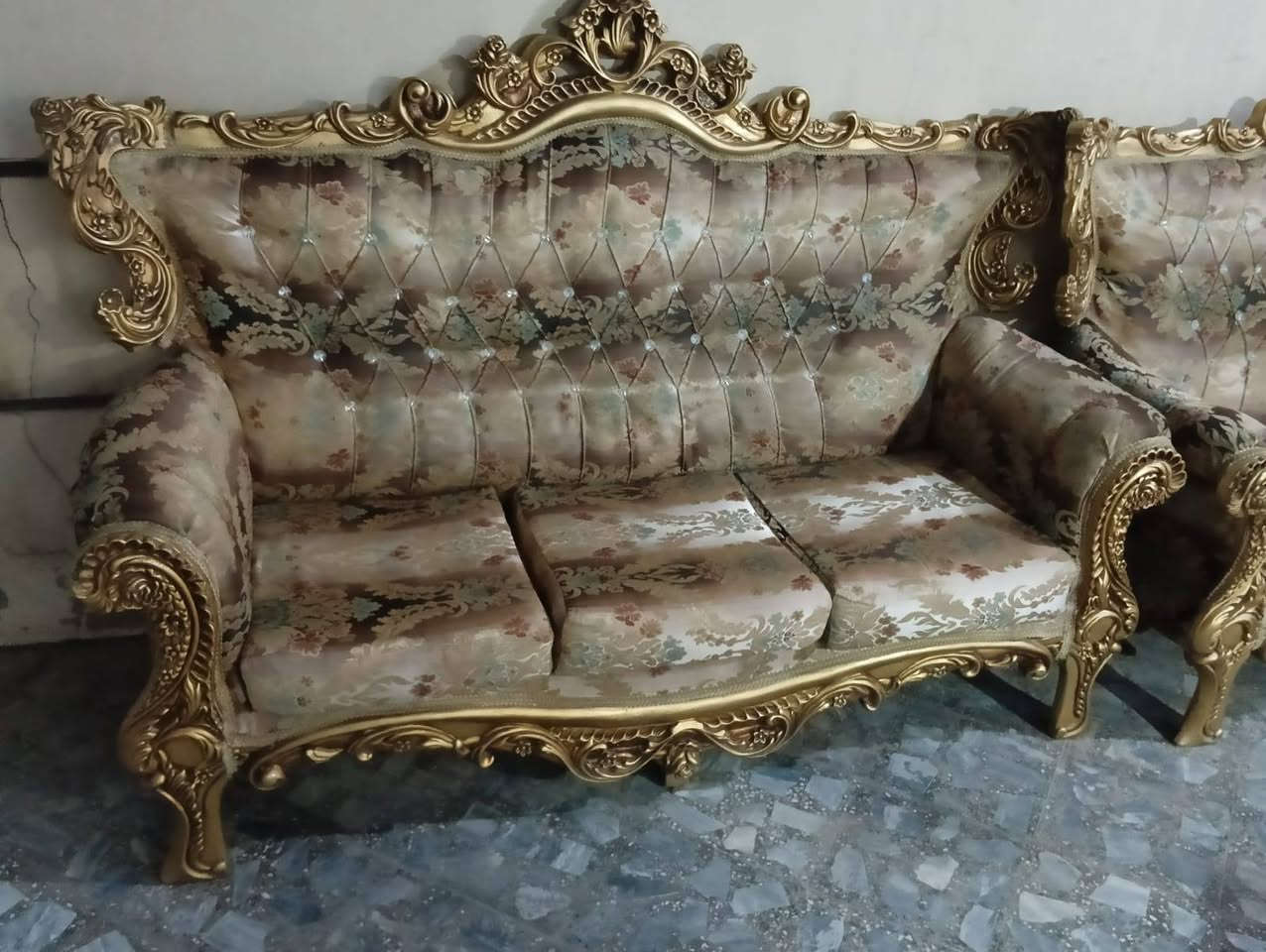 تخم مستخدم. 
كوالتي ممتاز. 
بسعر مناسب


**إذا كنت صاحب هذا الإعلان وتريد حذفه لأي سبب، رجاءا أرسل رسالة إلى الدعم الفني**
