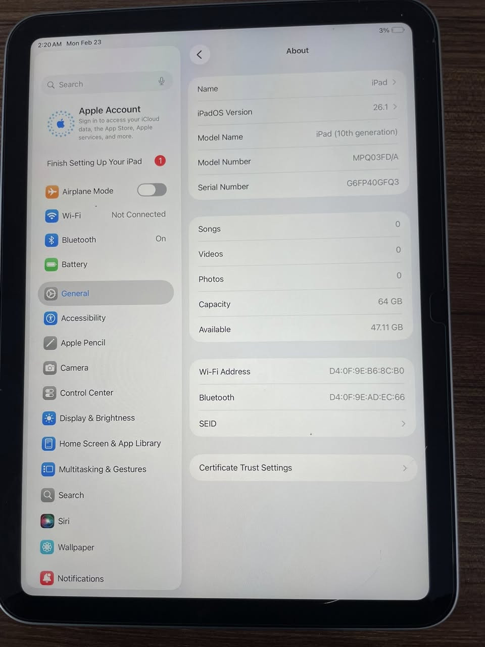 جهاز آيباد ١٠، سعة ٦٤ جيجابايت، نظيف جدًا وبدون أي تلف، البطارية بحالة ٩٥٪، السعر ٤٠٠، للتواصل عبر واتساب: ***********
