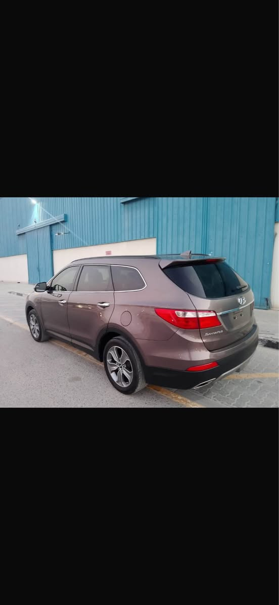 Hyundai Santafe 2016 model mid options 
7 seater SUV
Fresh import from USA 
Not accident from any side 
Low mileage 
Location Sharjah 
4WD SUV
Run and drive 
RTA passing guarantee 
Engine gear chassis Everything perfect 
Just buy n drive الشارقة, الإمارات العربية المتحدة


**إذا كنت صاحب هذا الإعلان وتريد حذفه لأي سبب، رجاءا أرسل رسالة إلى الدعم الفني**