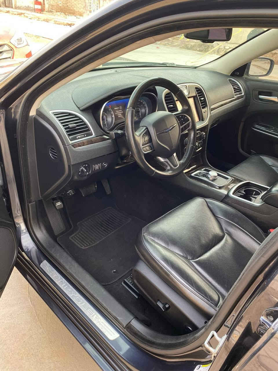 السلام عليكم اوباما 19 معلايه 23 لمتدد رقم بصره بسمي تحويل تقرير بيه كلير من امريكا جاملغ وبنيد ماشيه 100 كشنات جلد تدفئه تبريد خزن ميموري مري قلاب مكان السياره ناصريه 
السعر 185 وبيه مجال بسيط 
***********
