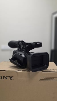 سوني PXW-Z150 • 4K • ١٢٠fps