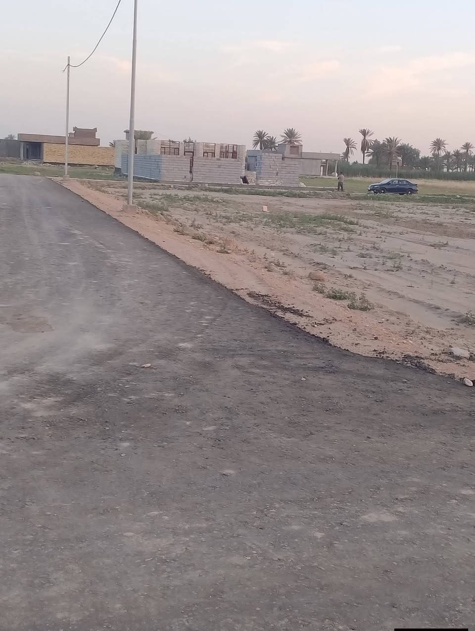 قطع سكنيه للبيع مع جميع الخدمات ماء وكهرباء وتبليط المساحة 400و اكو 200 و اقل الموقع حي المهندسين النموذجي قرب مستشفى الامام علي السعر خاص الاستفسار على الهاتف ***********      ***********واكو واتساب
