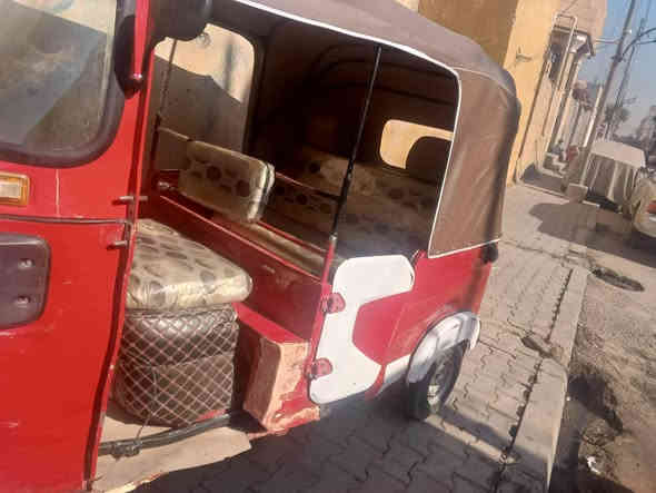 سلام عليكم تكتك ميديل 20 نضيفه كبل تخذه منه لشارع رقم سنويه موضح بلفديو كلشي بيه سعار 4500 بصره حيانيه لمو شراي لا تعبني ***********
