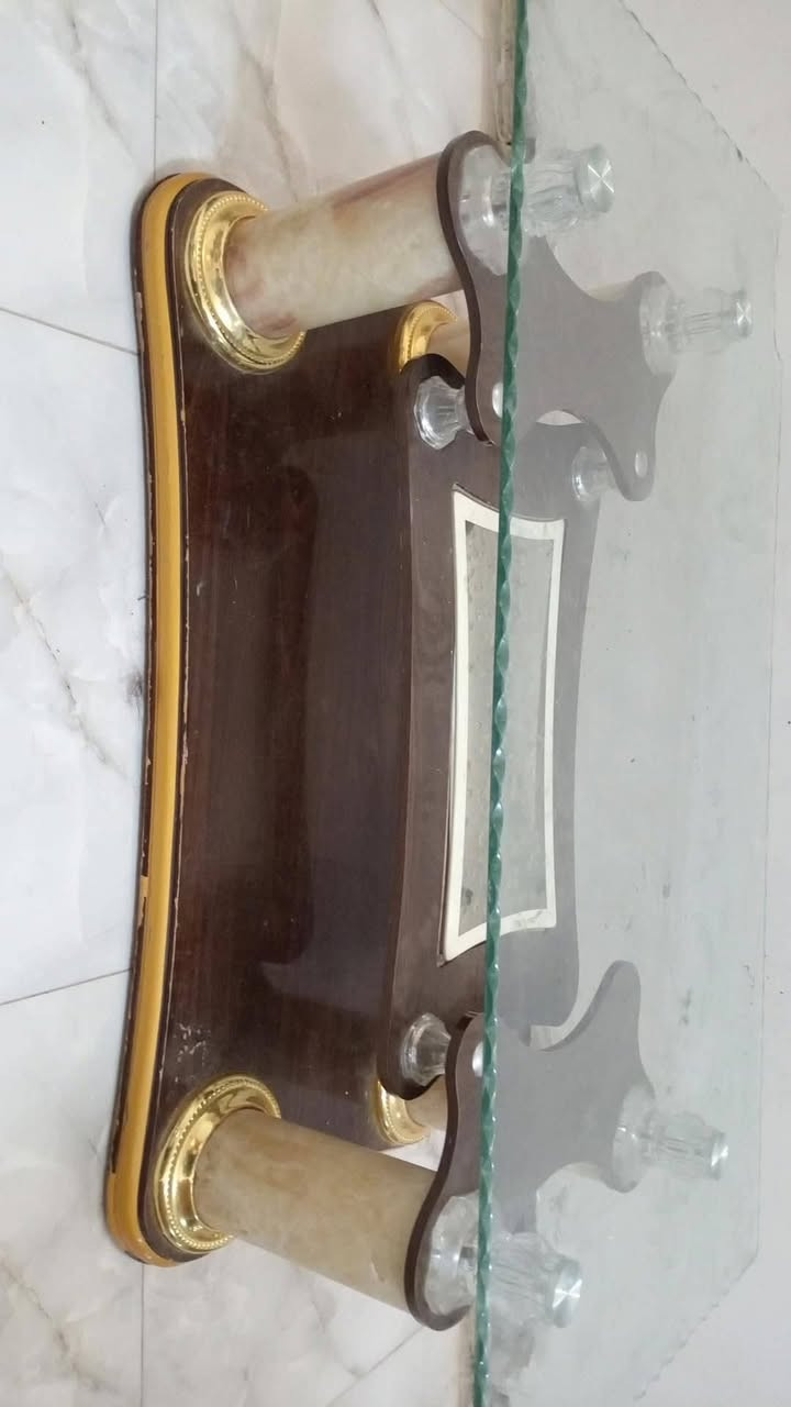 ميز زجاجي بلازمه ويرهم وسط الصاله كبير السعر 20


**إذا كنت صاحب هذا الإعلان وتريد حذفه لأي سبب، رجاءا أرسل رسالة إلى الدعم الفني**