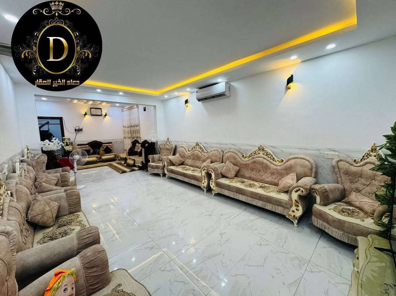 � دار للبيع – فرصة لا تعوّض! 🏡
📍 الموقع: الموصل – [ حي العربي - خلف جامع عباد الرشيد ]

📐 المساحة: [ 125.متر ]
🛏️ عدد الغرف: [ 4 غرف نوم ]
🛁 عدد الحمامات: [ 2 حمام ]
🍽️ مطبخ + صالة + كراج + سطح 
🏞️ حديقة 80.متر

✨ المميزات:
✅ موقع حيوي وقريب من الخدمات والمدارس
✅ بناء مرتب وتشطيب راقي
✅ مدخل مستقل
✅ سند ملك صرف طابو الزهور

💸 السعر: [يُذكر عند التواصل / أو الأتصال ]

📞 للاستفسار والمعاينة اتصلوا بنا على الأرقام التالية:
***********
***********
*********** 

📍 أو زورونا في مكتب دعاء الخير للعقارات
📍 الموصل – شارع العام، قبل تقاطع العريان

📌 لا تفوّت الفرصة وسارع بالحجز، العرض محدود!

#عقارات_الموصل #دار_للبيع #الموصل #بيت_للبيع #مكتب_دعاء_الخير #فرصة_عقارية
