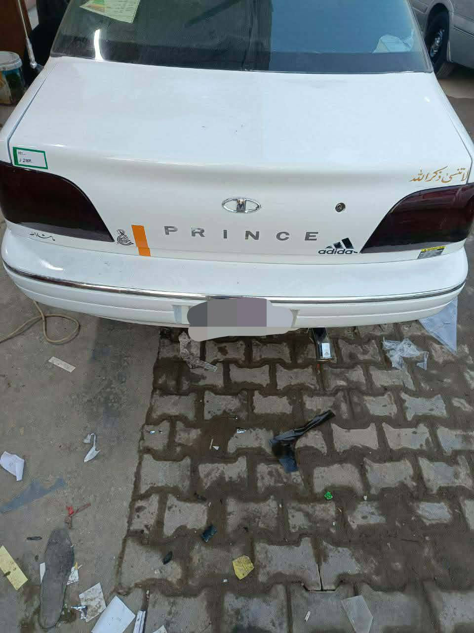 السلام عليكم برنس رقم بغداد موديل 96سنويه لغايه 29 كير اتوماتيك محرك مفتوح  كير محرك نضيفات صدر امامي خلفي جدد بطاين نضيفات داخل جديد سياره ما بيه ضربه سياره مصبوغه حزام الجماليه سعر 43وبيه مجال عنواني بغداد ابو غريب رقم ***********//
*********** اني مكلف بنشر سياره مال صديقي
