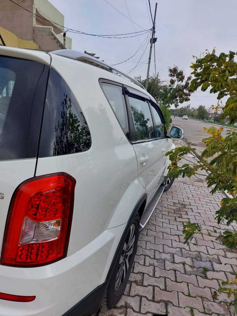 🔥 تخفيض السعر - SsangYong Rexton 2014 فول 🔥

السيارة بالصور تتكلم عن نفسها - كارتون تجي وتشوف

**المواصفات:**
✅ الموديل: 2014
✅ اللون: ابيض لؤلؤي 
✅ الحالة: كارتون - حدادية 100% بدون صوت
✅ تاير جديد + باتري جديد زيرو
✅ تبريد: 3 قطع ثلج بالبصرة 🧊
✅ فول: فتحة سقف + بصمة تشغيل 
✅ اضافات: مرايات شفط + ترحيب عن بعد + تشغيل عن بعد
✅ الداخل: جلد بيجي نظيف جداً مثل الجديد
✅ الرقم: اربيل باسمي - تحويل فوري بدون وكالة

**السعر الجديد: 105 ورقة** 💰
مجال بسيط للشراي الصادق

**المكان**: البصرة - المعاينة بالنهار احسن
📞 *********** - اتصال او واتساب

اخوان رجائنا لحد يراسل ويكلي مراوس سبب البيع لغرض عمليه محتاج
