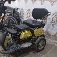 دراجه شحن للبيع كامله اي نقص مابيها كلها شغاله تحمل ٣ نفر  السعر 300 ا...