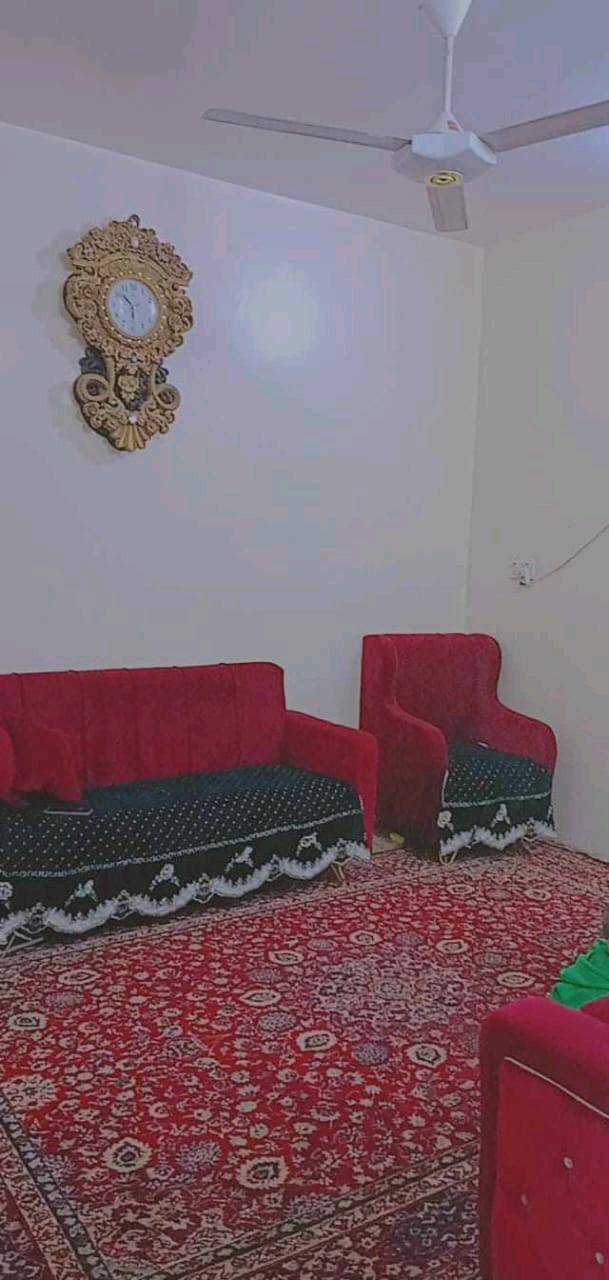 مشتمل 50 متر قاطين كامل غرفتين نوم بصف الركن منطقة الحسينية قرب جامع الصادق وخلف قائممقام الحسينيه 