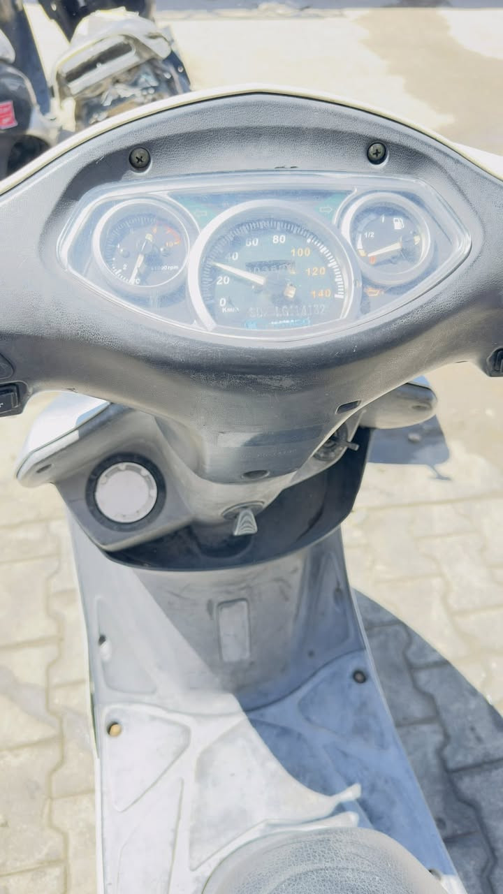 كامكو جي فور دراجه بلاديه محرك حاويه كفاله من فتح كله بلايه العنوان نجف حي العسكري قرب مطعم ابو عقيل اتصال ***********
