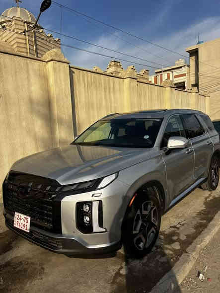 السلام عليكم 
هونداي بلسايد لمتد
مديل ٢٠٢٣ 
السياره جديده بيه باب الصندوك مبدل فقط 
والدعاميه الاماميه مفصخه بدون ايرباك
السعر ٢٧٥$وبيه مجال بدون رقم 
مكان السياره الدوره 
رقم الموبايل ***********
