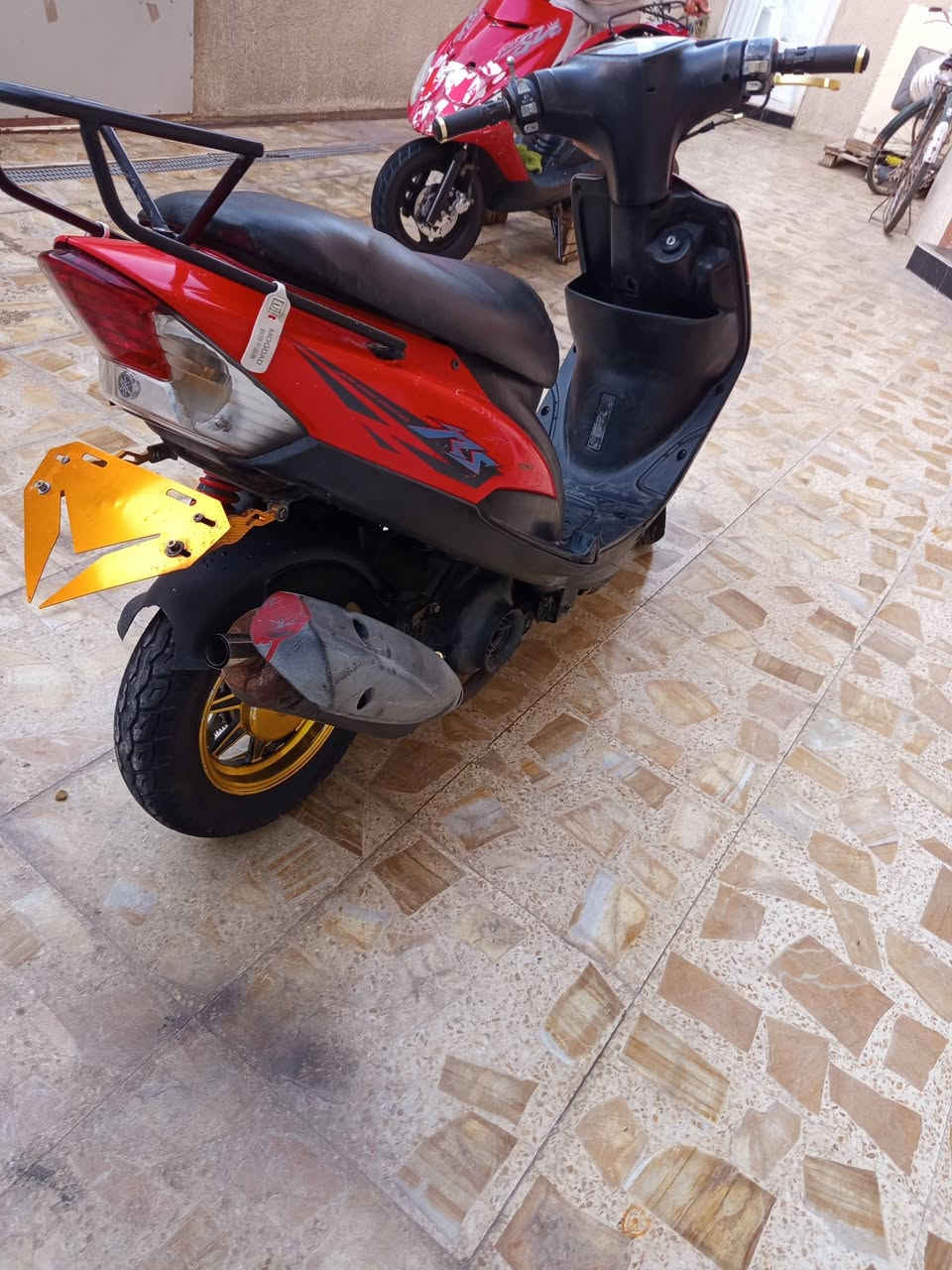 سلام عليكم ماكس عدله موديل 2006للبيع او المراوس
الفاصيل /

لايت 

سلف 

هندر 

سكنات امامي خلفي 

الدراجه مامفتوحه بوشه 49

عايزها كلجات امام وباتري 

السلف فاتحه لن البرغي طك بمكانه يرادله يم ابو التورنه فتح ويرجع مابي شي عنوان كربلاء     السعر 450وبيها مجال قليل
الرقم *********** +متواجد خاص
