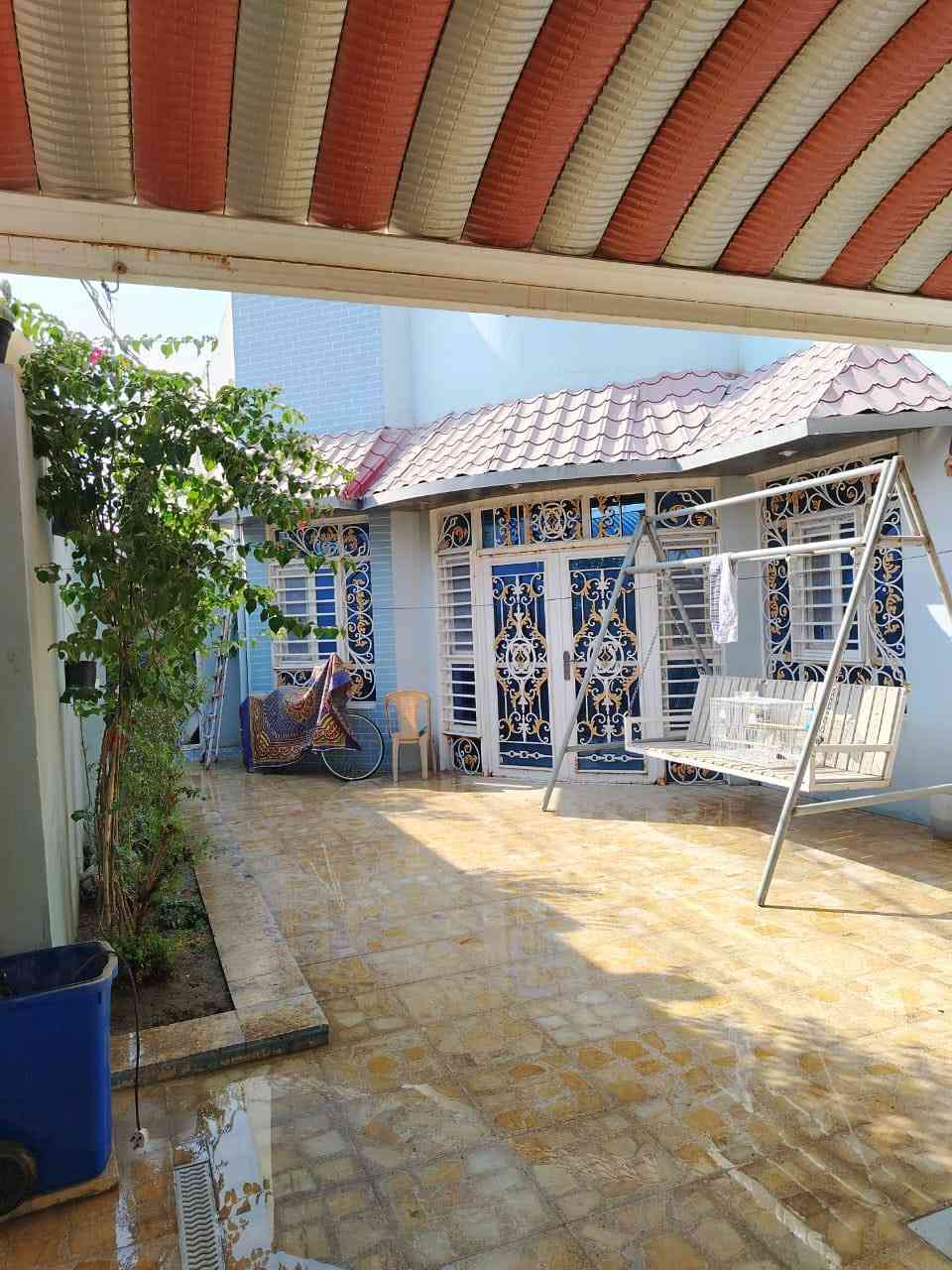 سلام عليكم
بيت للبيع كوفه شارع المعمل يبعد عن شارع العام ٣٠متر 
مساحه ٢٠٠متر واجهيه البيت ١٣ونص ونزال ١٥متر مطبخ حار بارد ٥*٤/صاله٨*٤/غرفه نوم ٣*٤/غرفه نوم ٥*٤/غرفه نوم طابق ثاني ٥*٤سقف ساندوج /استقبال ٦*٤/تخاريج داخليه وخارجيه بناء طابوق 
للاستفسار الاتصال ***********
