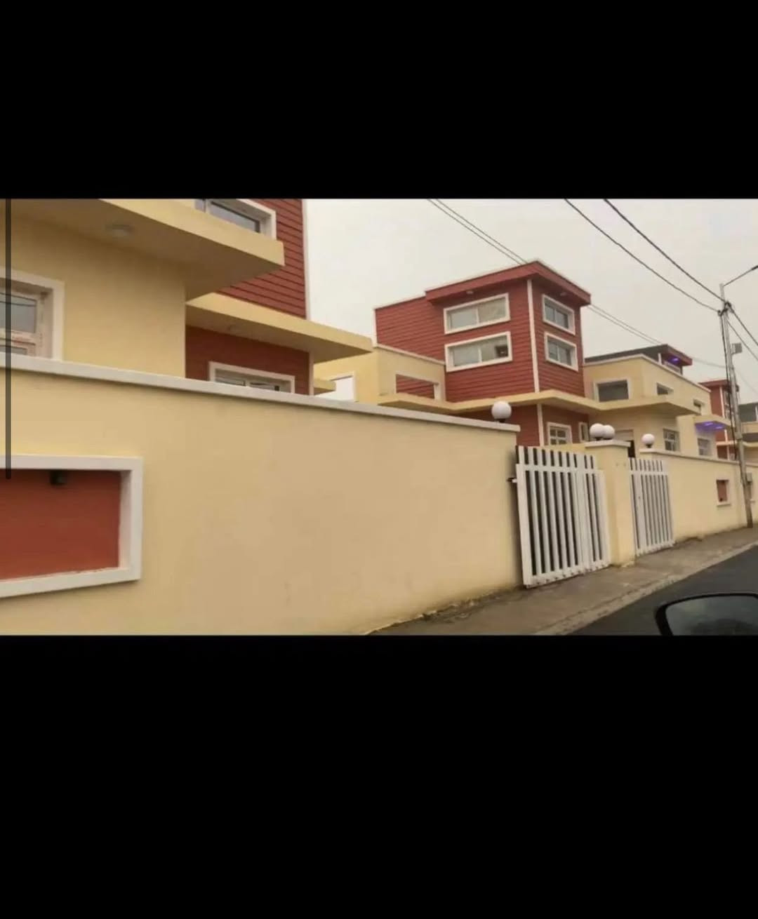 بيت حديث للبيع مساحته١٥٠متر موقع  مجمع الشريف السكني وقف الشيعي. ل تواصل اتصل ع الرقم ***********
